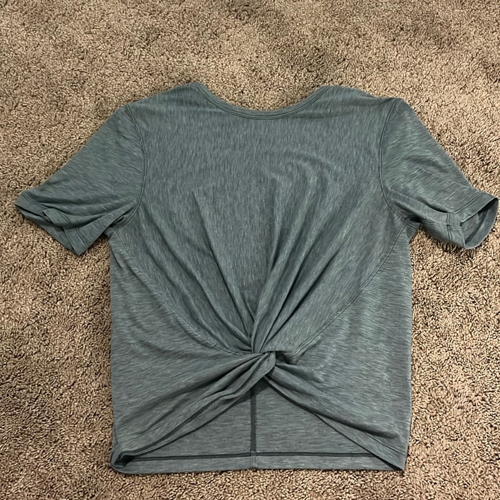 Lululemon Tee